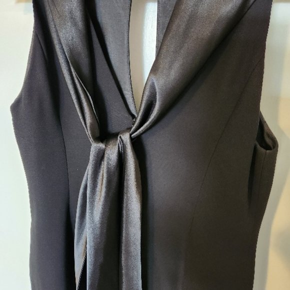 LBD WITH PEEPHOLE DECOLLETAGE AND FRONT COWL WITH REAR TAILS - Picture 6 of 6